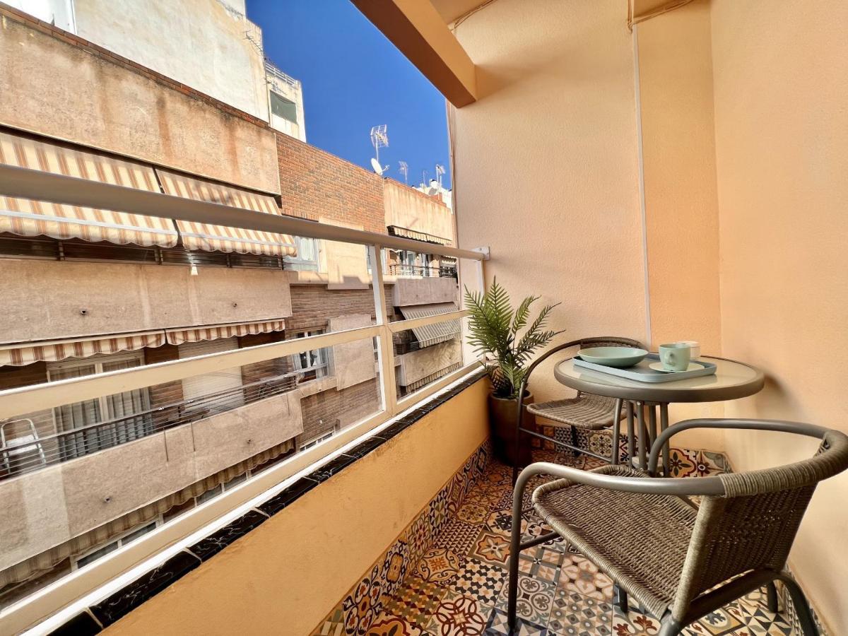 Downtown Apartment By United Renters Alicante Buitenkant foto